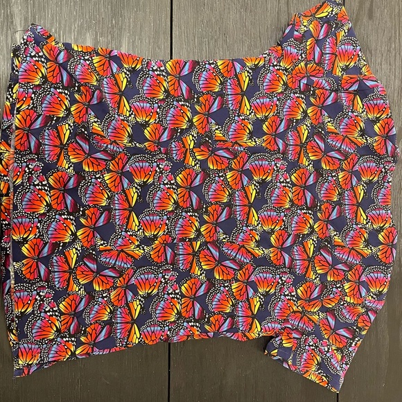 Scrub top - Picture 2 of 4